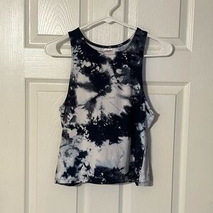 No Boundaries Black and White Graphic Crop‎ Tank Top
